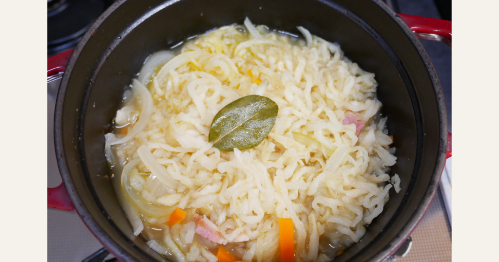 ストウブで作った切り干し大根の煮物